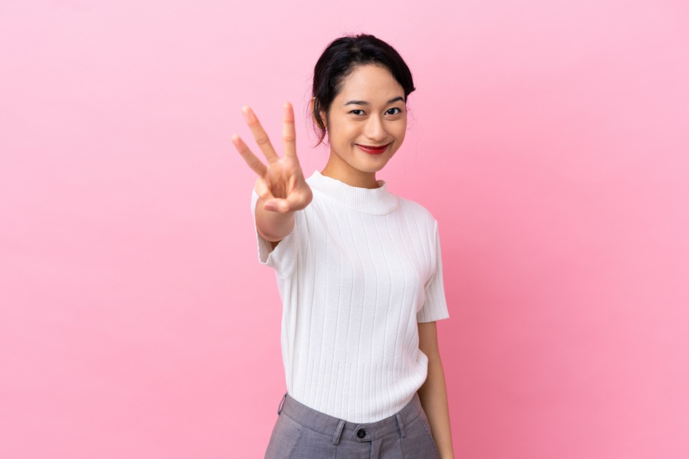 【数秘術3の完全解説】創造性・自由・表現力の本質と、自分らしく生きるためのヒントとは？